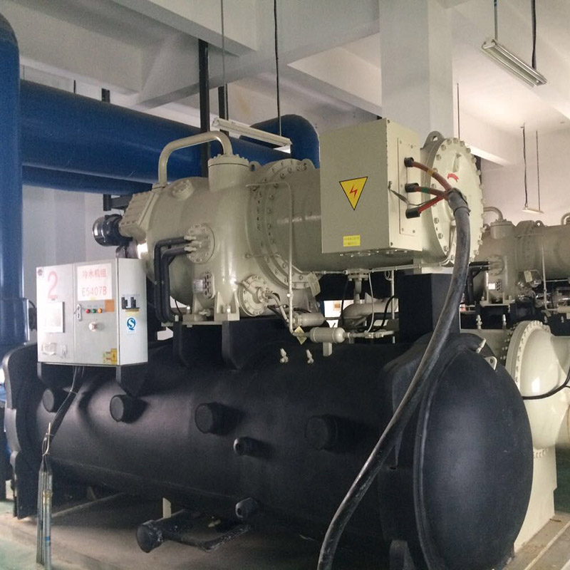 Centrigual Chiller for Pharmaceutical Industry Customer