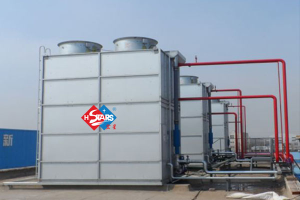 Evaporative condenser chiller