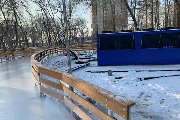 on-site installation photos of Hstars Ice rink chiller in Russia