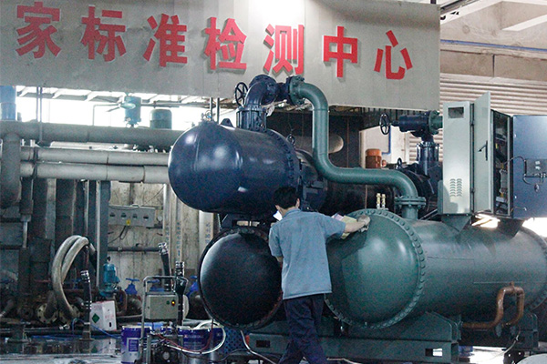 Industrial Chiller Maintenance Refrigerant Shortage